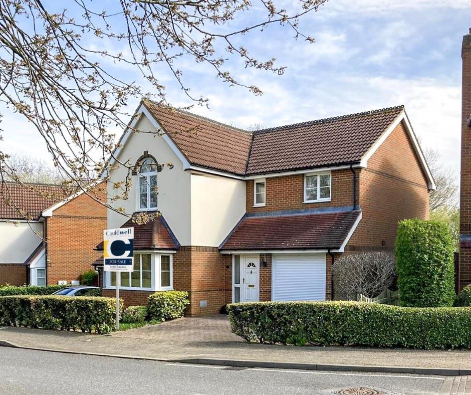 4 bed property in Rosemullion Avenue, Milton Keynes